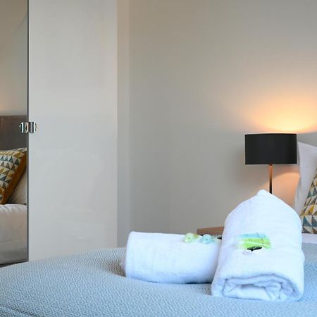 Luxury 4 Bed House With Gated Parking In The Heart Of Birmingham! Daire Dış mekan fotoğraf