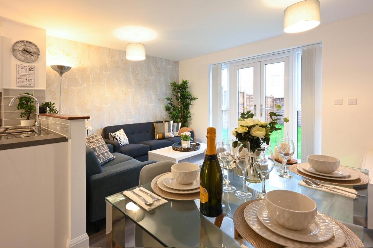 Luxury 4 Bed House With Gated Parking In The Heart Of Birmingham! Daire Dış mekan fotoğraf