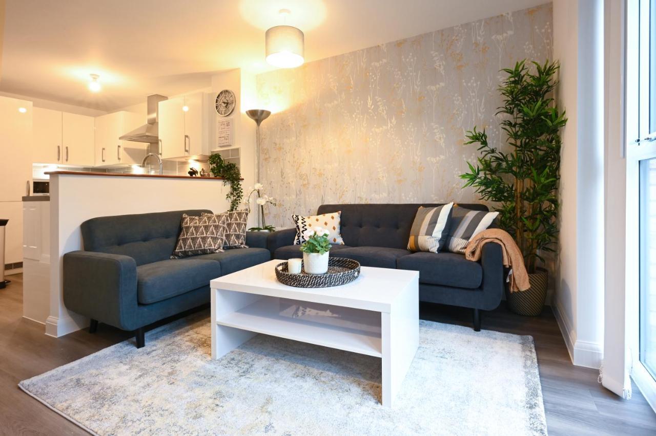 Luxury 4 Bed House With Gated Parking In The Heart Of Birmingham! Daire Dış mekan fotoğraf