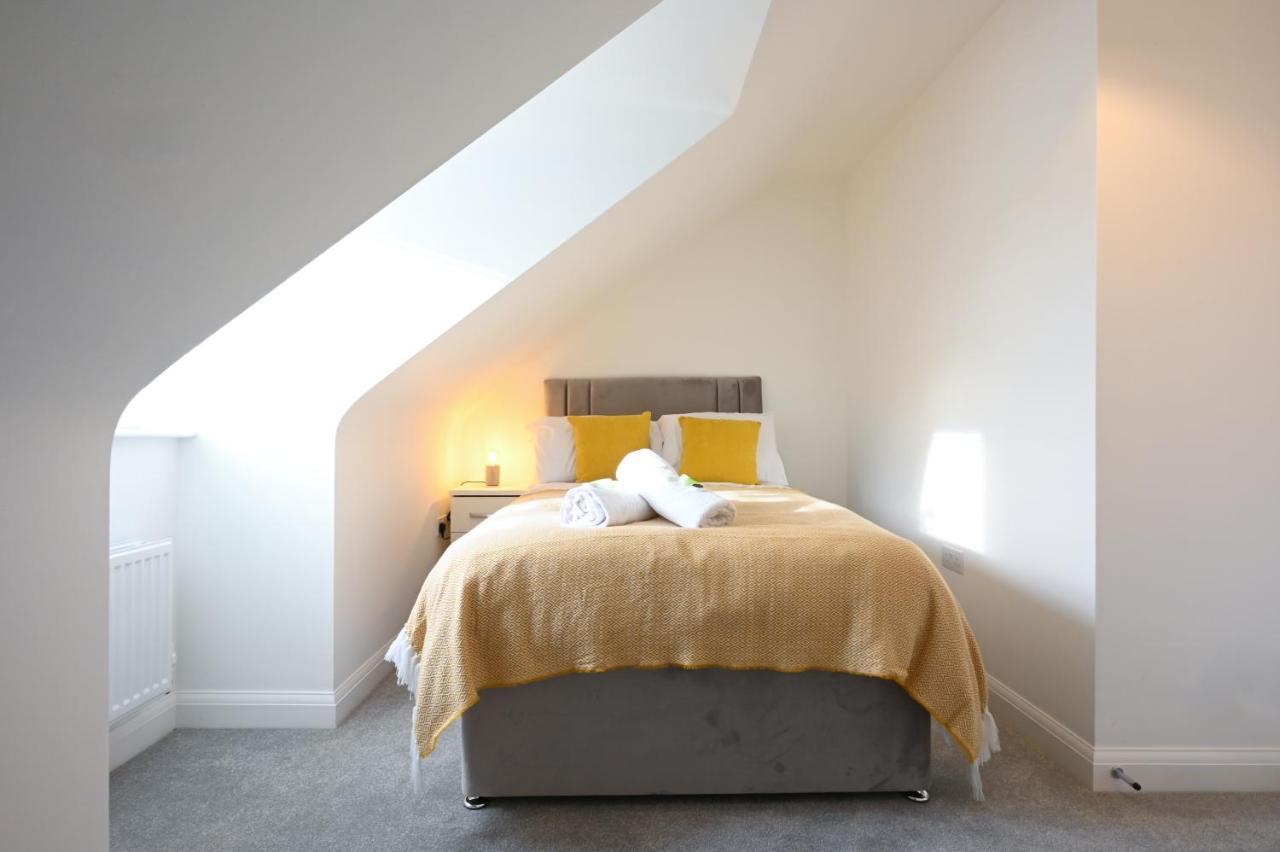 Luxury 4 Bed House With Gated Parking In The Heart Of Birmingham! Daire Dış mekan fotoğraf